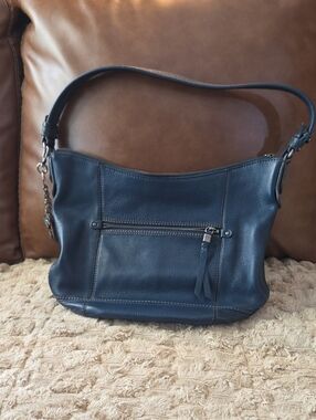 The Sak Classic Navy Leather Shoulder Bag -